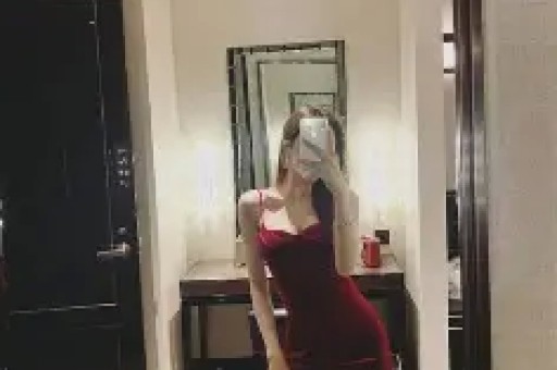 方媛带俩女儿香港逛街！穿一身高奢却被群嘲郭富城再被连累
