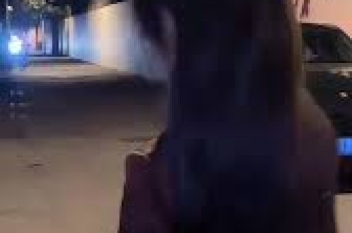 王思聪前女友黄一鸣被曝猛料 被60岁大爷包 嚣张回应 闪闪生父被